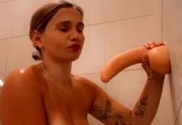 Zoie Shower Dildo